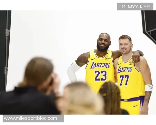 詹姆斯谈斯玛特大场面经验强调继续为卢卡树立榜样并学习