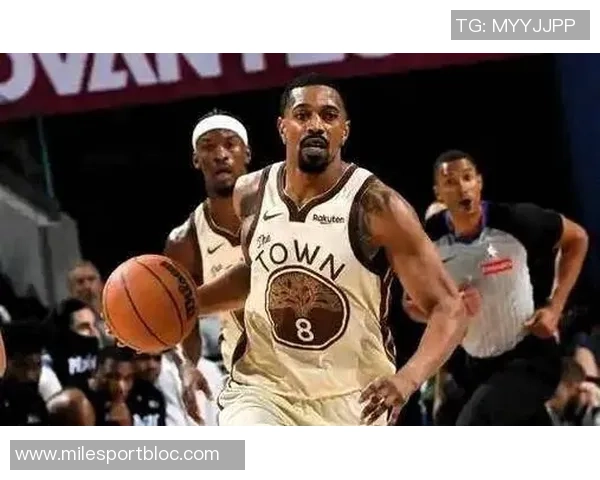 科尔安东尼盛赞字母特纳为顶尖前场球员掩护体验如同神仙般完美